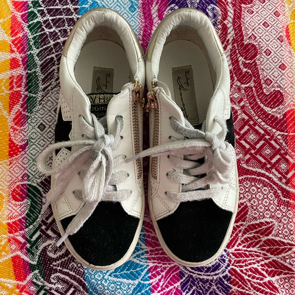 Kids shoes size 2
